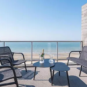 Fraval - Beachfront With Sea Views In Appartement Middelkerke