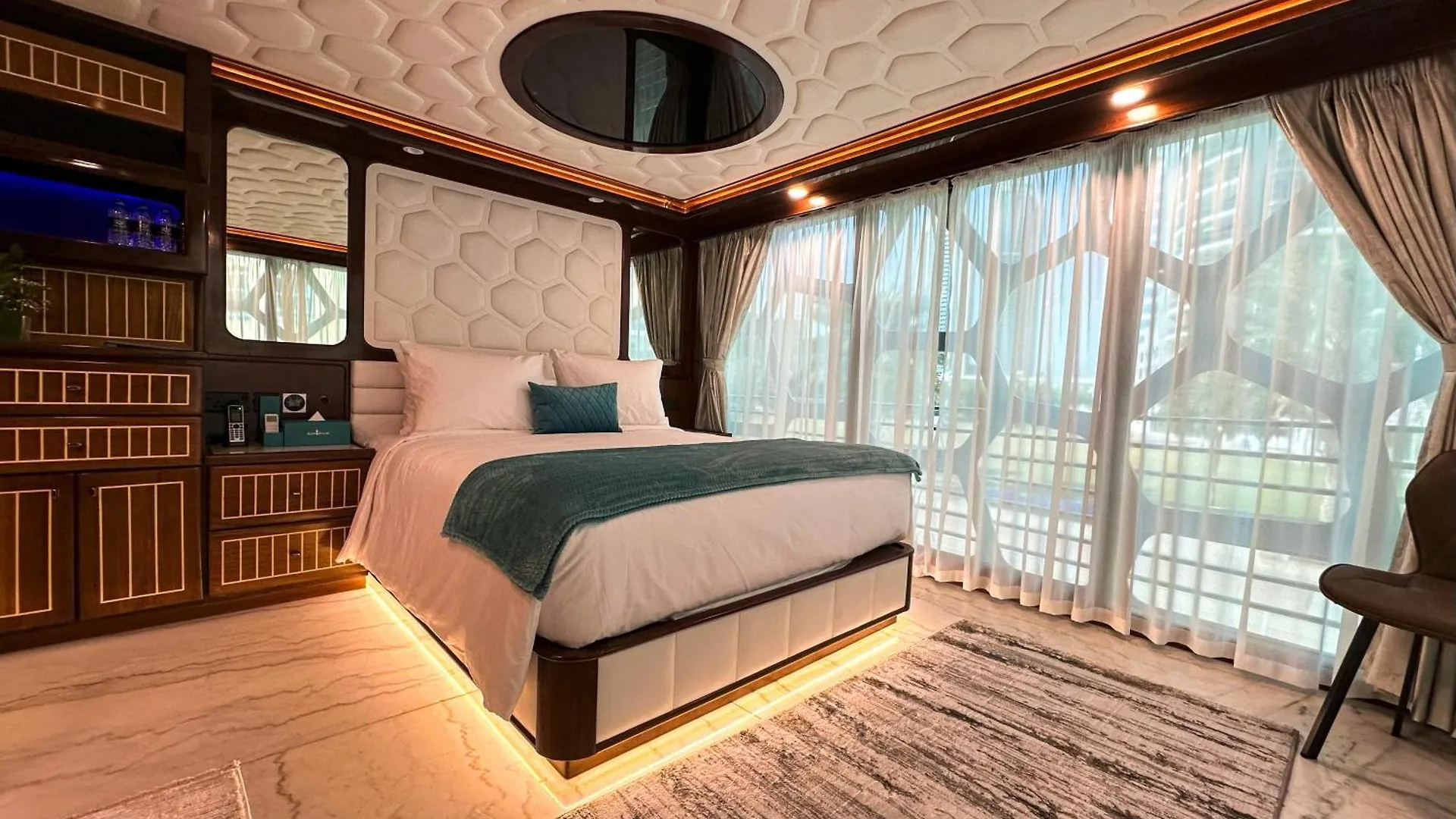 Overnight Super Yacht - Orchid Abu Dhabi 0*,  United Arab Emirates