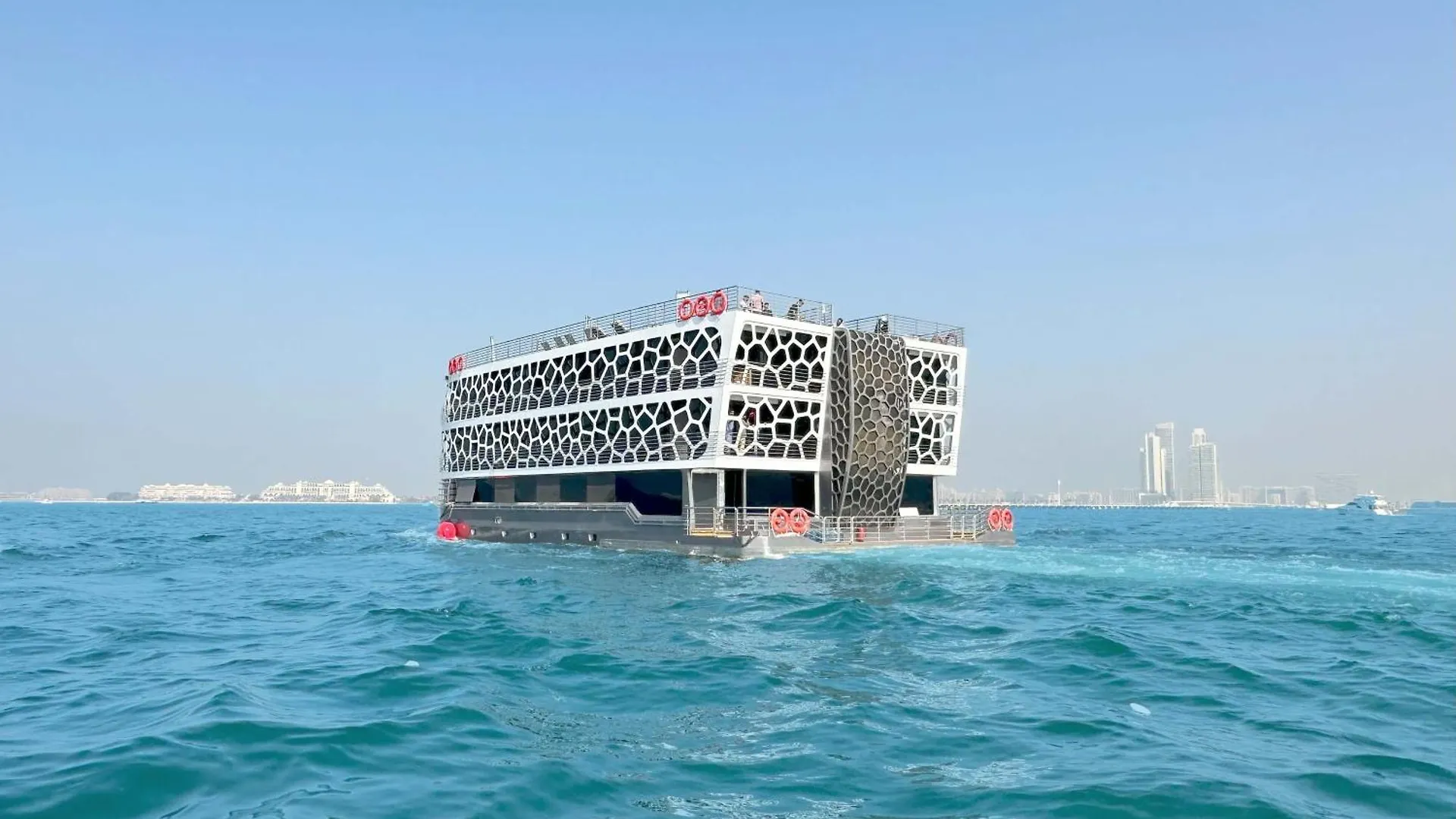 Overnight Super Yacht - Orchid Abu Dhabi